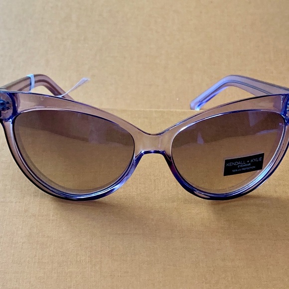 KENDALL & KYLIE LAVENDER EYEWEAR NWOB - Picture 6 of 8
